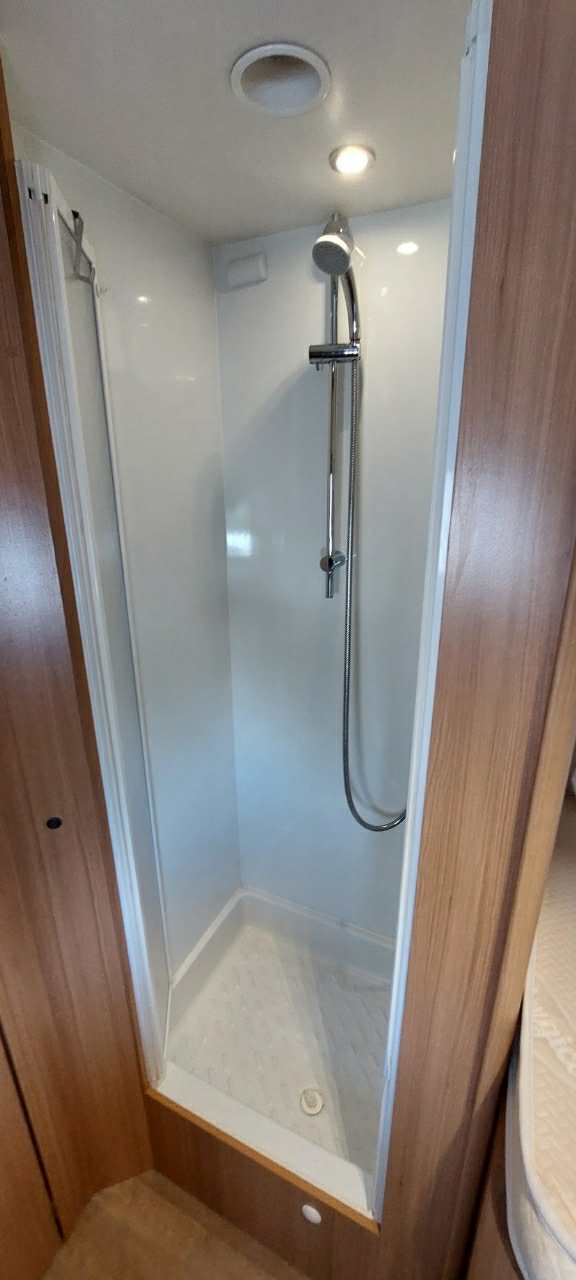 Shower cabin